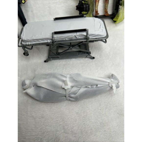 1998 The X-Files Fight The Future Agent Mulder & Scully Action Figures Series 1 - Picture 5 of 11